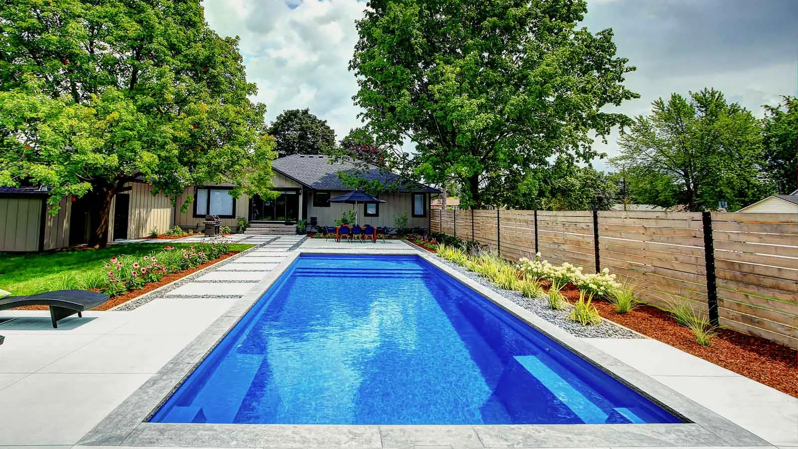 Leisure-Pools-Pinnacle-fiberglass-pool