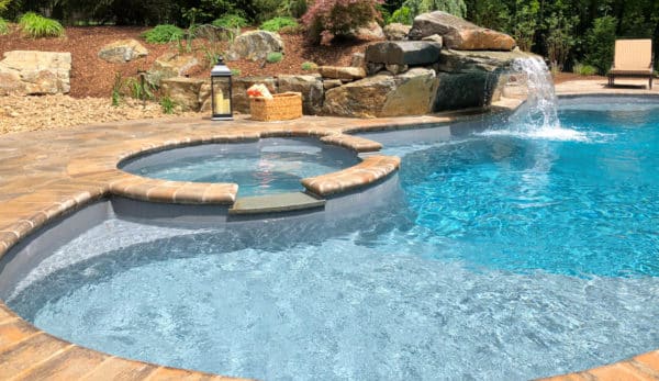 Leisure-Pools_Allure_40_Graphite-Grey_US_2017-600x347 (1)