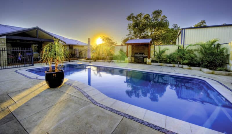 Leisure-Pools_Moroccan_30_Sapphire-Blue_AU_2012-800x463 (1) - Copie