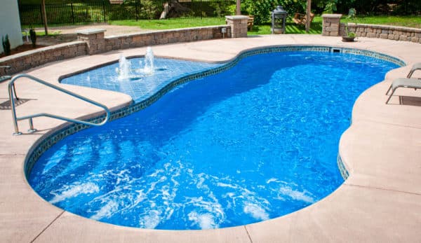 Leisure-Pools_Riviera_34_Sapphire-Blue_US_2019-1-of-1-10-600x347