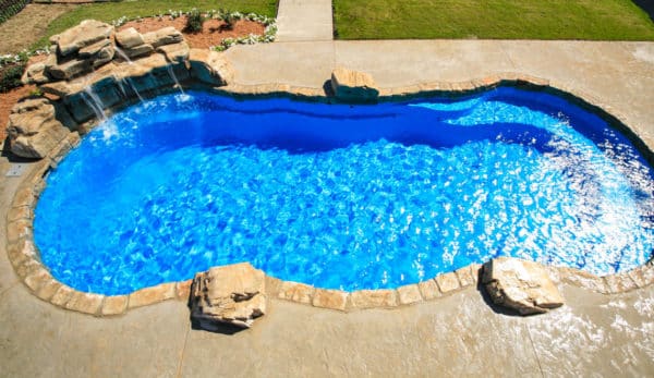 Leisure-Pools_Riviera_34_Sapphire-Blue_US_2019-1-of-1-2-600x347