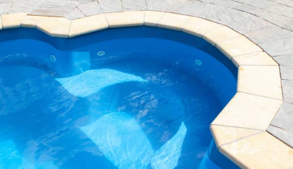 LeisurePools_CourtyardRoman_20_CrystalBlue_AU_2014-600x347