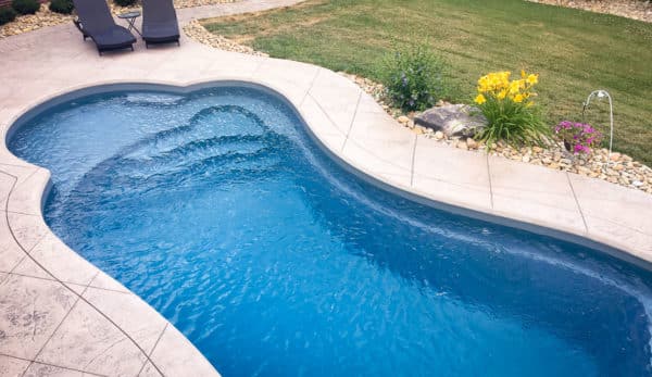 LeisurePools_Eclipse_35_GraphiteGrey_US_2018-600x347