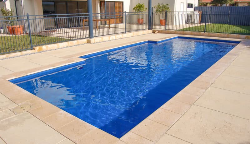LeisurePools_Elegance_26_SapphireBlue_AU_2007-800x463 (1)