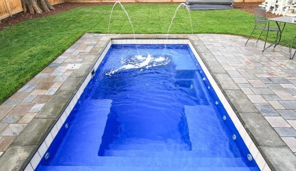 LeisurePools_Palladium_16_SapphireBlue_US_2012-2-600x347