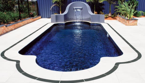 LeisurePools_Roman_23_EbonyBlue_AU_2006-600x347