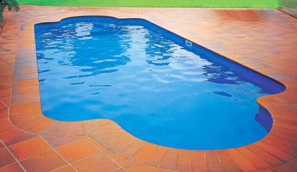 LeisurePools_Roman_23_SapphireBlue_AU_2005_2-600x347